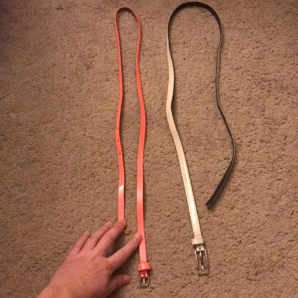 ⭐️ 2 Skinny Belts